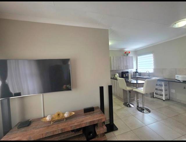 2 BEDROOM HOUSE FOR SALE IN PARKDENE